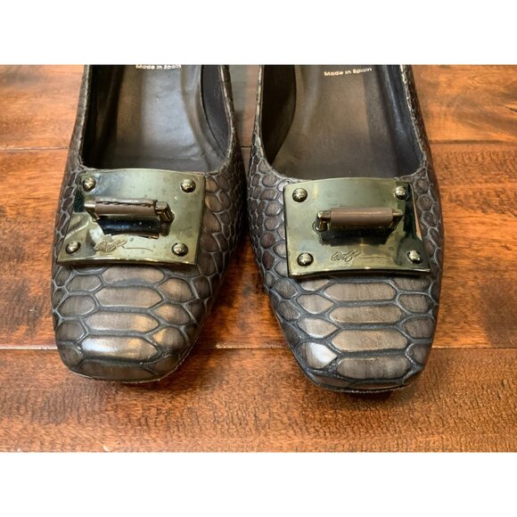 Donald J Pliner Gray Snakeskin Square Toe Kitten Heels W/ Buckle, Size 10 - Picture 4 of 11